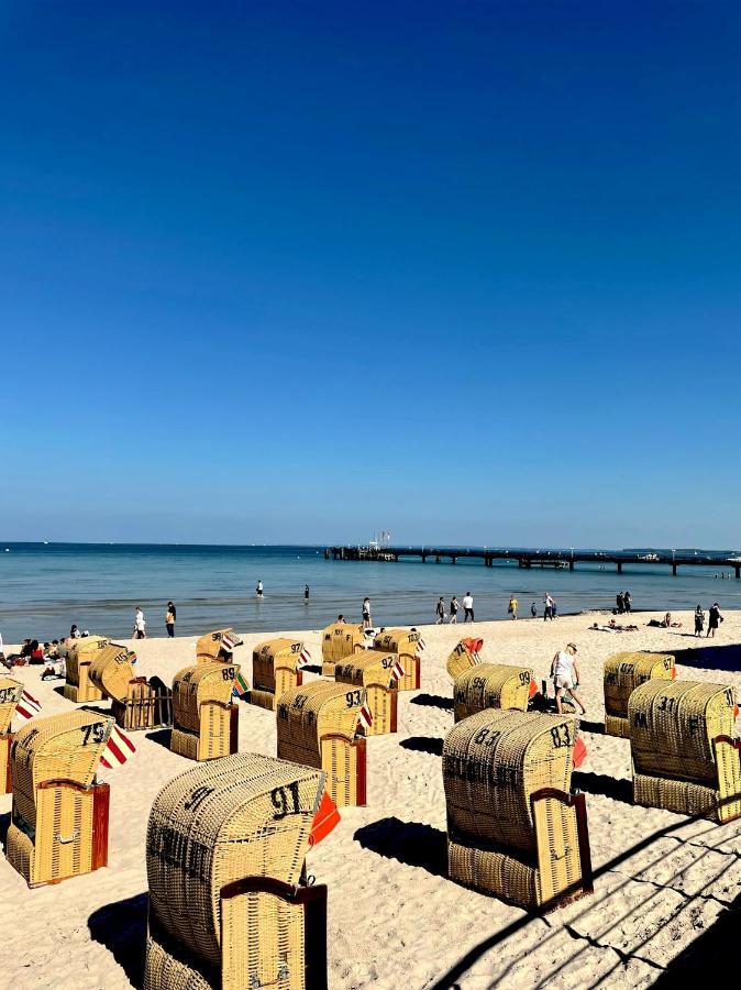 Moderne 3-Zi-Wohnung Mit Meerblick Direkt Am Strand Шарбойтц Екстериор снимка