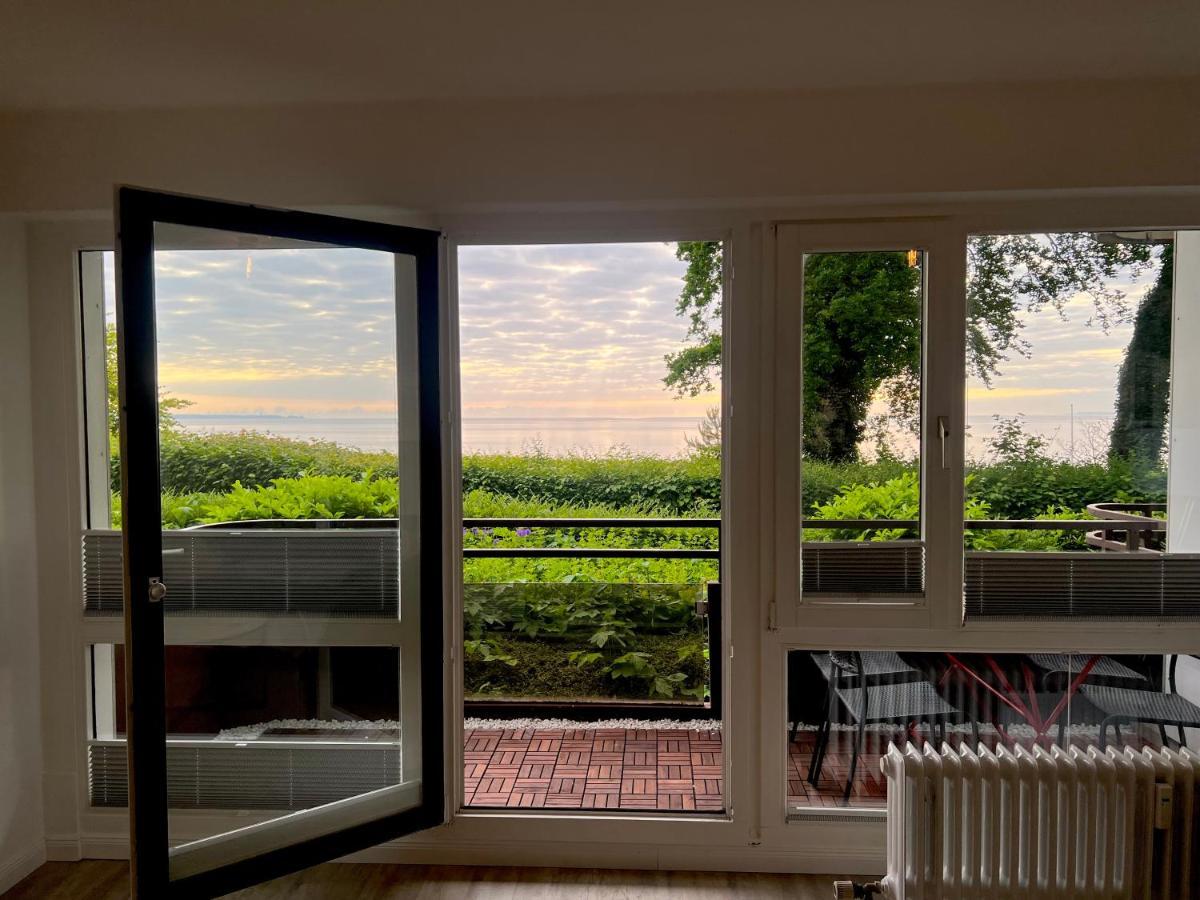 Moderne 3-Zi-Wohnung Mit Meerblick Direkt Am Strand Шарбойтц Екстериор снимка
